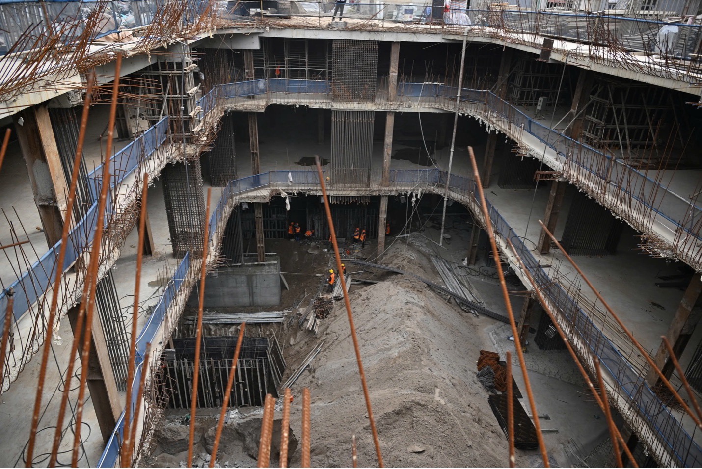 Thứ trưởng Nguyễn Văn Sinh kiểm tra tiến độ 6 dự án nhà ở xã hội tại Hà Nội- Ảnh 5.