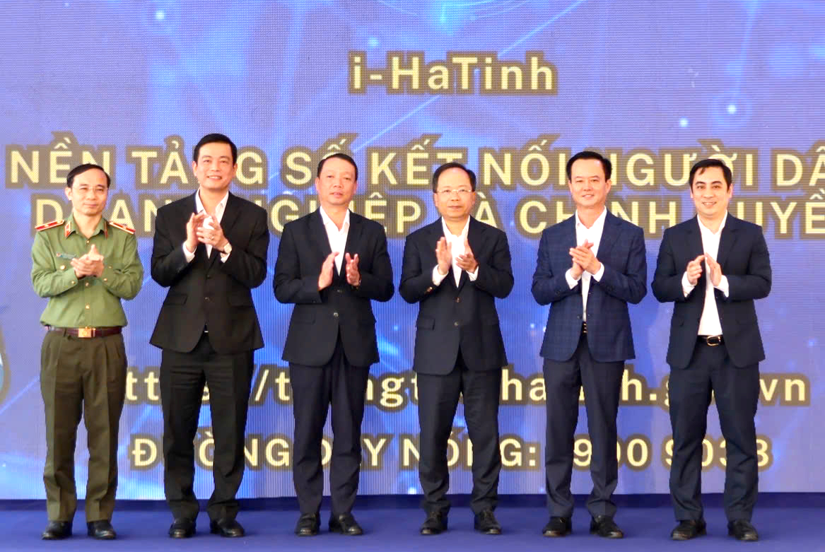 Hà Tĩnh: Ra mắt ứng dụng công dân số, tích hợp phản ánh hiện trường- Ảnh 1. Hà Tĩnh: Ra mắt ứng dụng công dân số, tích hợp phản ánh hiện trường- Ảnh 1.