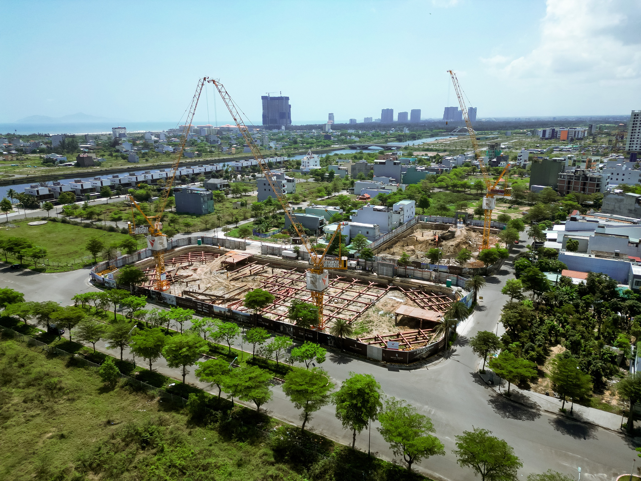 Regal Complex: Tuyệt tác kiến trúc “vị lai”, tiến độ thi công đến đâu?- Ảnh 1.