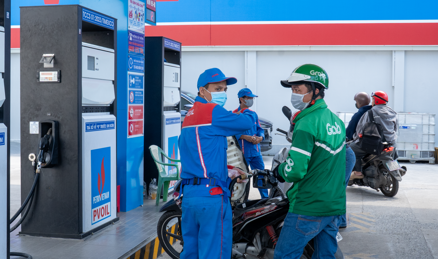 NMLD Dung Quất, Nghi Sơn tăng c&ocirc;ng suất để nguồn cung xăng dầu kh&ocirc;ng gi&aacute;n đoạn- Ảnh 3.