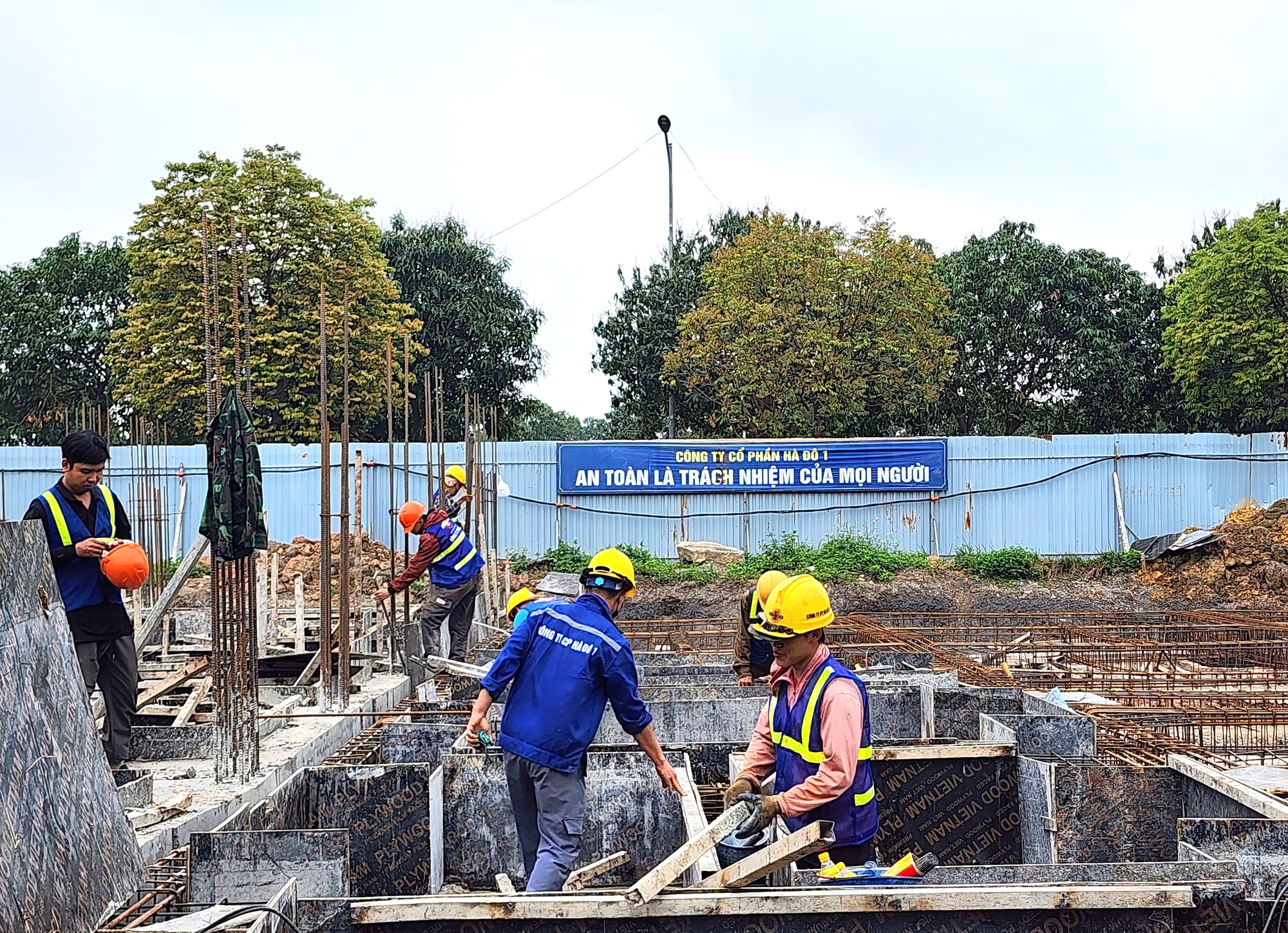 Thứ trưởng Nguyễn Văn Sinh: Ninh Bình cần chủ động để hoàn thành 6.000 căn nhà ở xã hội- Ảnh 6.