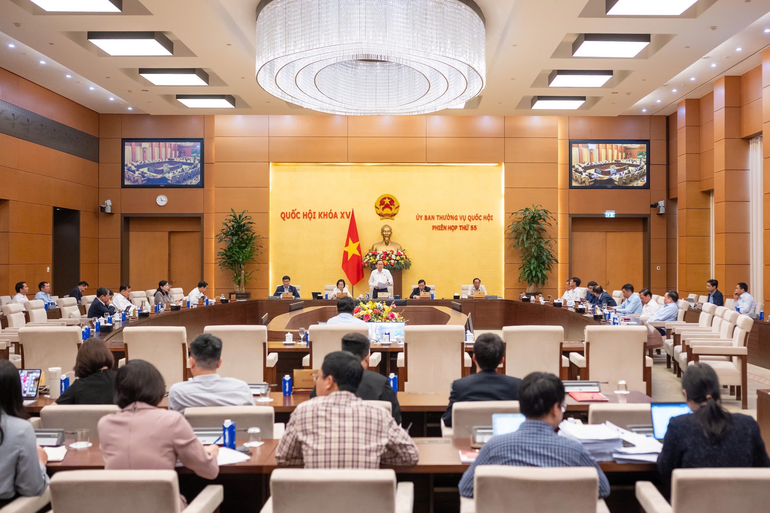 Chủ tịch Quốc hội: Chuẩn bị chu đ&aacute;o để việc chuyển giao giữa hai nhiệm kỳ th&ocirc;ng suốt- Ảnh 2.