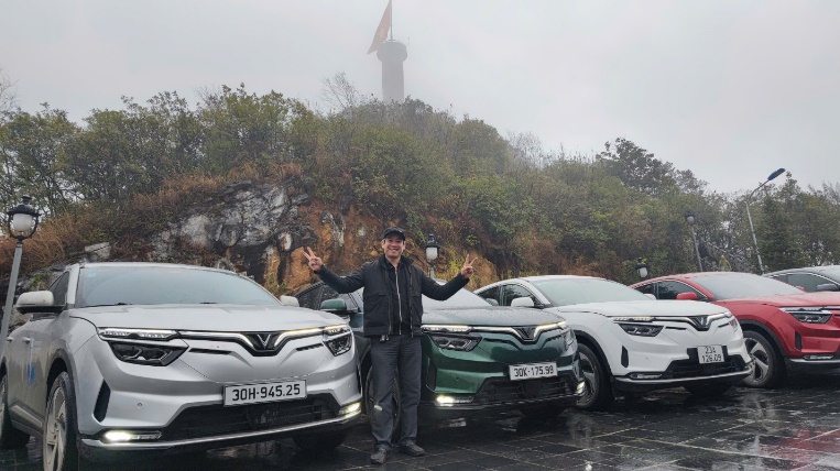 Chủ xe VinFast VF 8: Mức giá đang quá tốt, ngày càng nhiều người dùng mua xe điện hơn- Ảnh 1.