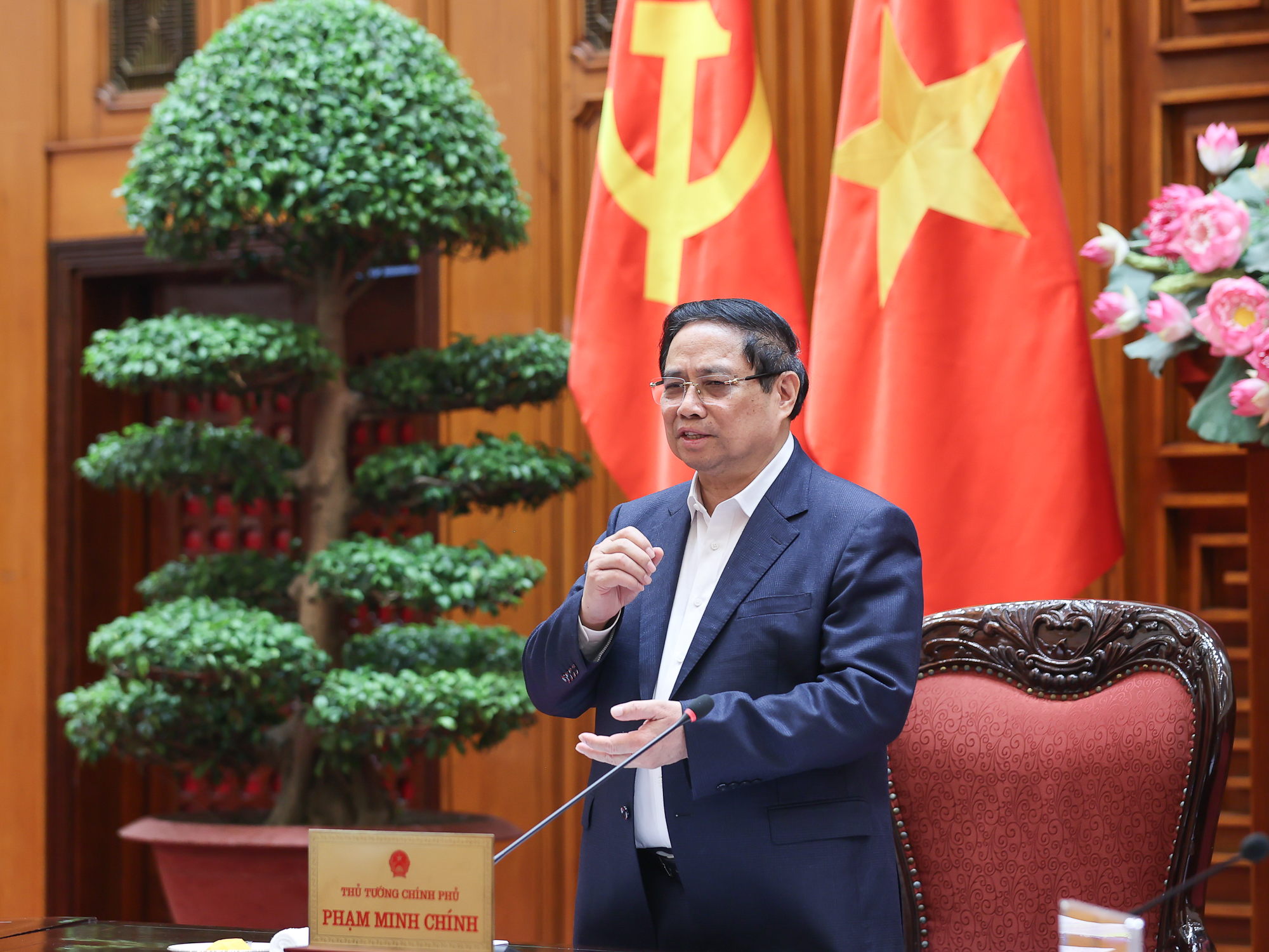 Thủ tướng: Mở rộng đối tượng, n&acirc;ng mức thu nhập được thụ hưởng nh&agrave; ở x&atilde; hội- Ảnh 1.