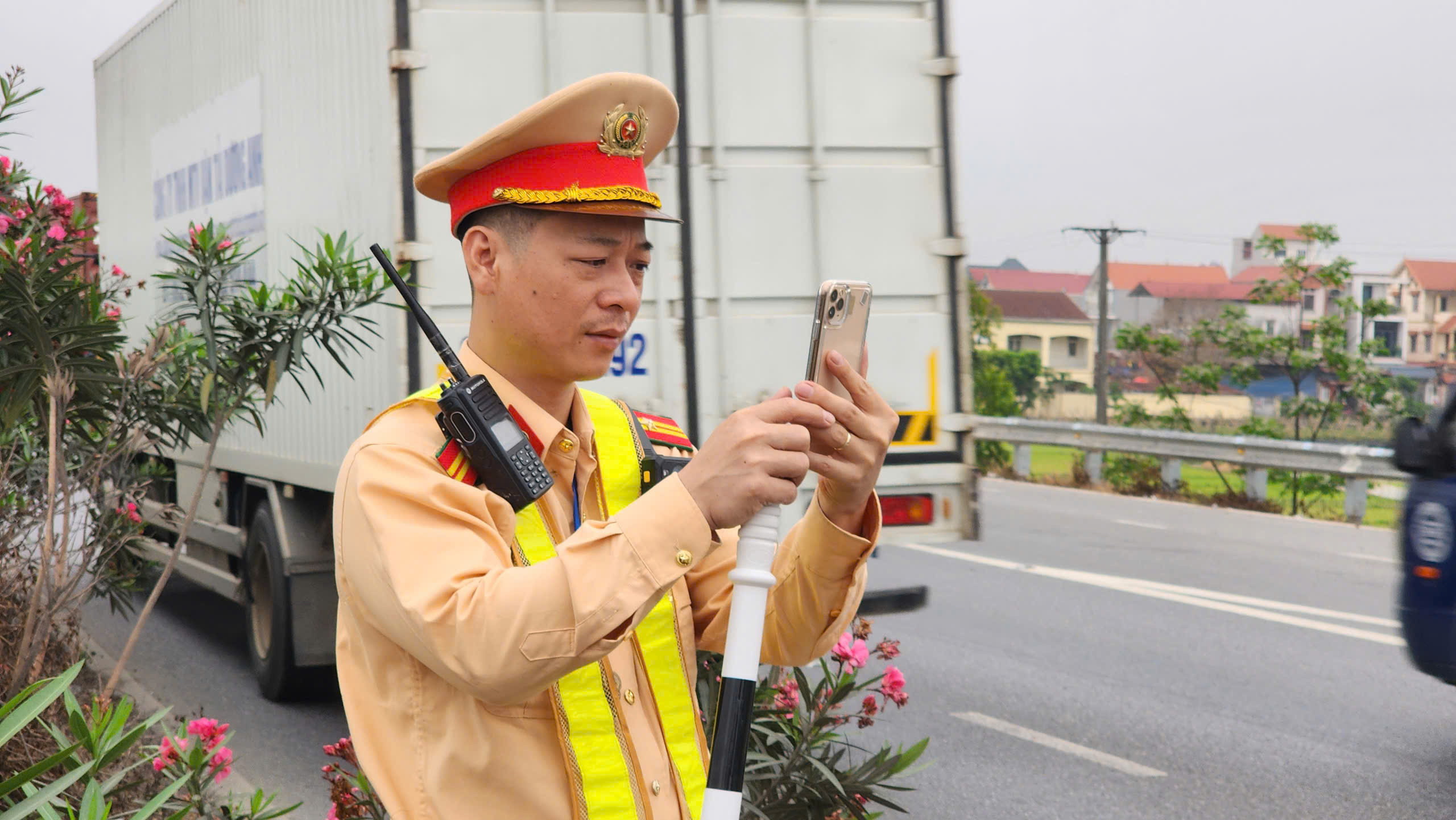 Xử lý nghiêm xe máy đi ngược chiều trên quốc lộ 18 sau phản ánh của Báo Xây dựng- Ảnh 3. Xử lý nghiêm xe máy đi ngược chiều trên quốc lộ 18 sau phản ánh của Báo Xây dựng- Ảnh 3.
