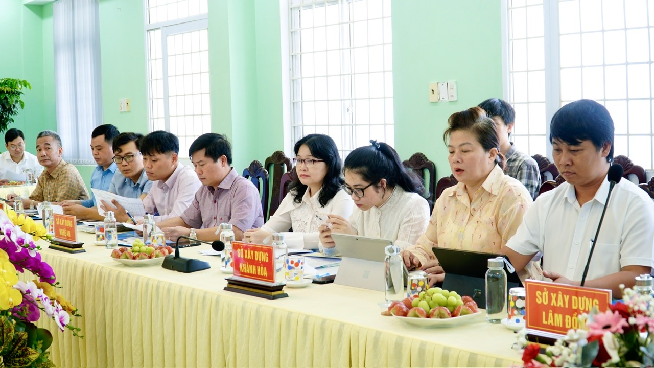 Tăng cường liên kết vùng, nâng cao chất lượng quản lý xây dựng dọc miền Trung - Tây Nguyên- Ảnh 3. Tăng cường liên kết vùng, nâng cao chất lượng quản lý xây dựng dọc miền Trung - Tây Nguyên- Ảnh 3.