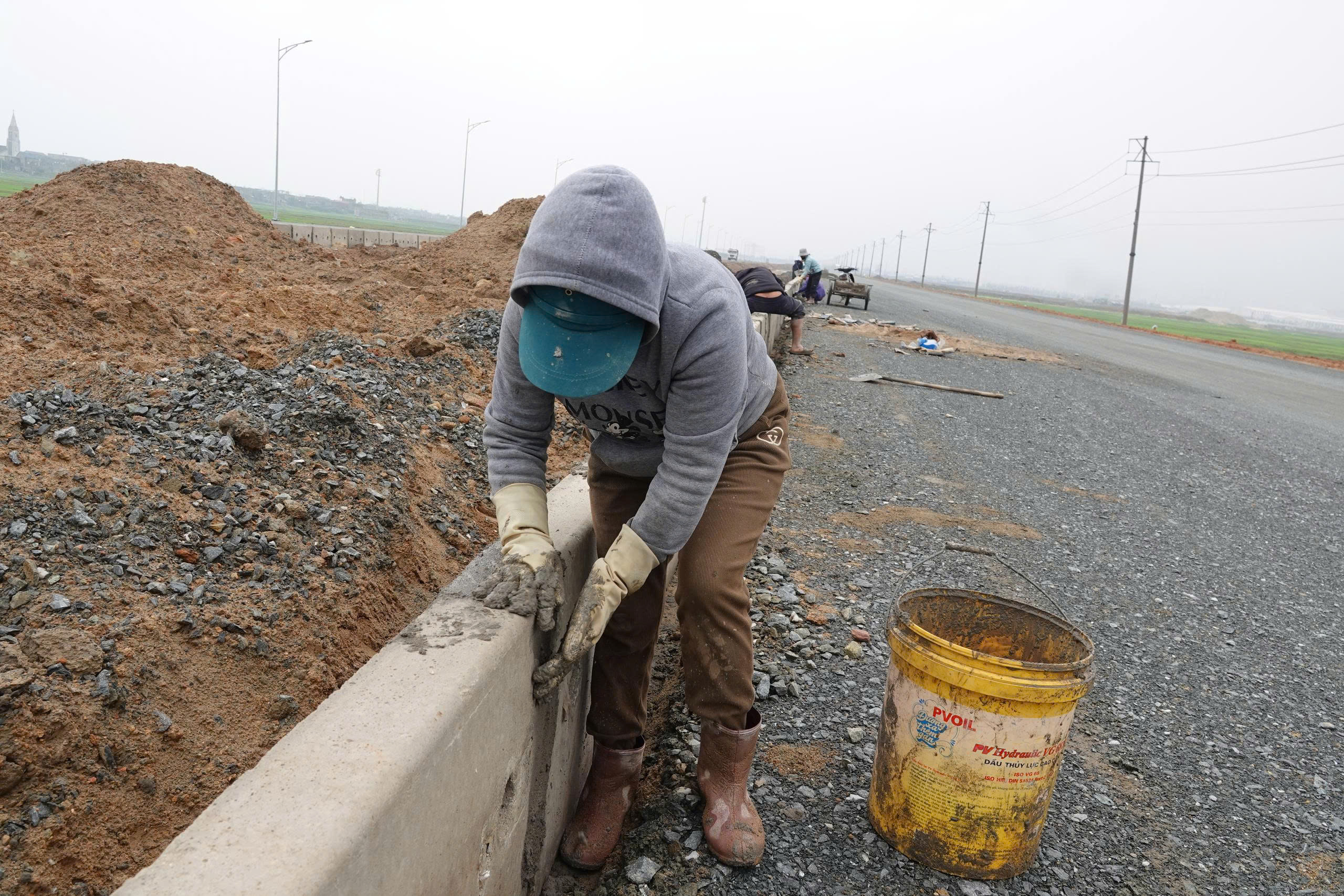 Hà Tĩnh đối diện vấn nạn thiếu nhà ở công nhân trong khu công nghiệp- Ảnh 3. Hà Tĩnh đối diện vấn nạn thiếu nhà ở công nhân trong khu công nghiệp- Ảnh 3.