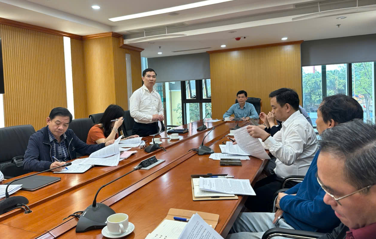 Bộ X&acirc;y dựng sẽ c&ugrave;ng H&agrave; Nội giải quyết căn bản &ugrave;n tắc giao th&ocirc;ng- Ảnh 1.