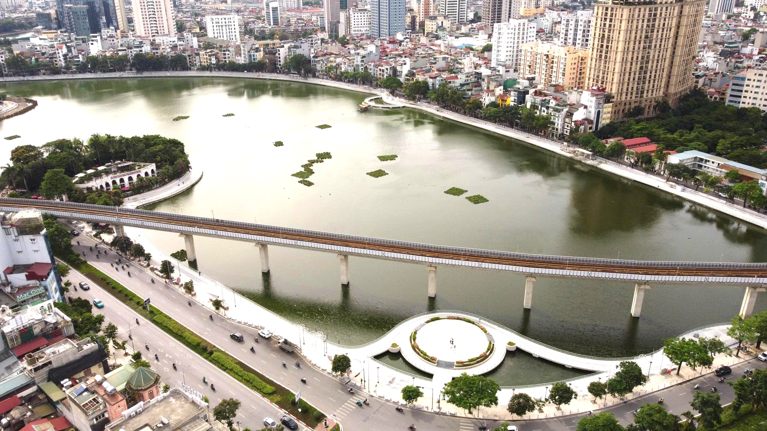 Hồ Đống Đa trở th&agrave;nh c&ocirc;ng tr&igrave;nh ch&agrave;o mừng bầu cử đại biểu Quốc hội kh&oacute;a XVI- Ảnh 1.