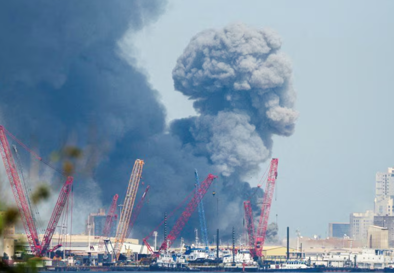 Nhiều tàu hàng mắc kẹt, hư hỏng sau khi xung đột Trung Đông leo thang- Ảnh 1. Nhiều tàu hàng mắc kẹt, hư hỏng sau khi xung đột Trung Đông leo thang- Ảnh 1.