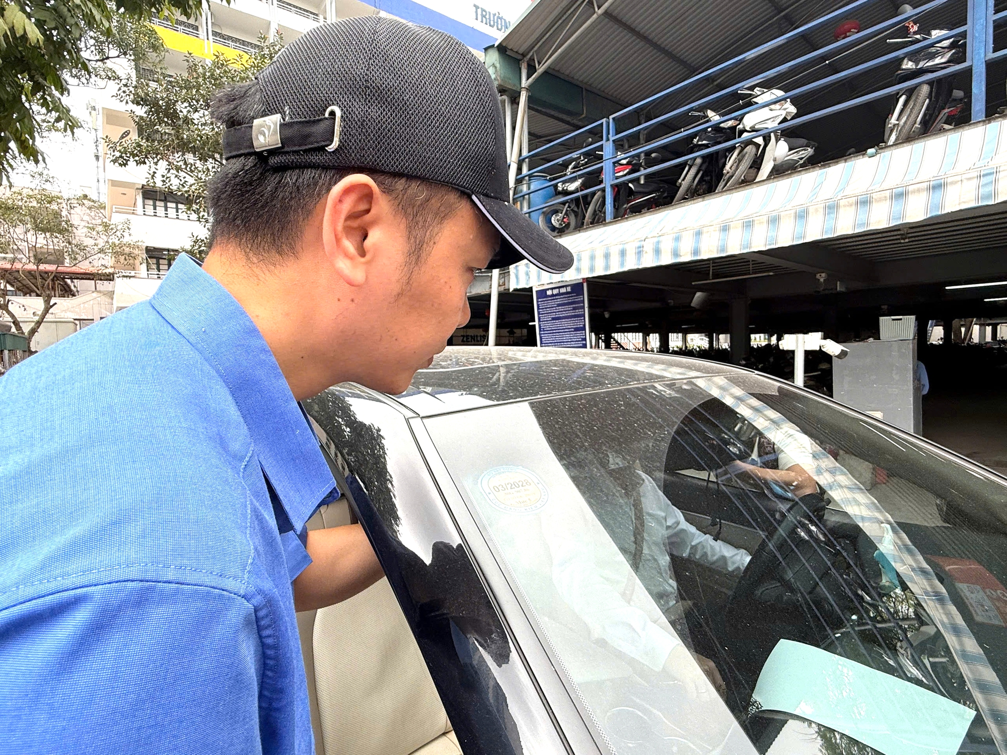 Cấp hơn 23.000 giấy chứng nhận đăng kiểm điện tử cho người d&acirc;n trong gần 2 ng&agrave;y- Ảnh 2.