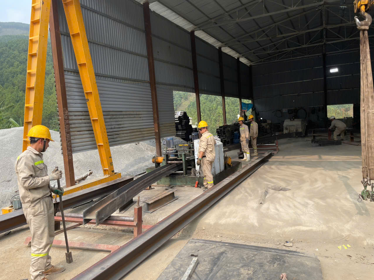 Xuy&ecirc;n đ&ecirc;m đ&agrave;o hầm xuy&ecirc;n n&uacute;i tuyến cao tốc Nội B&agrave;i - L&agrave;o Cai- Ảnh 8.