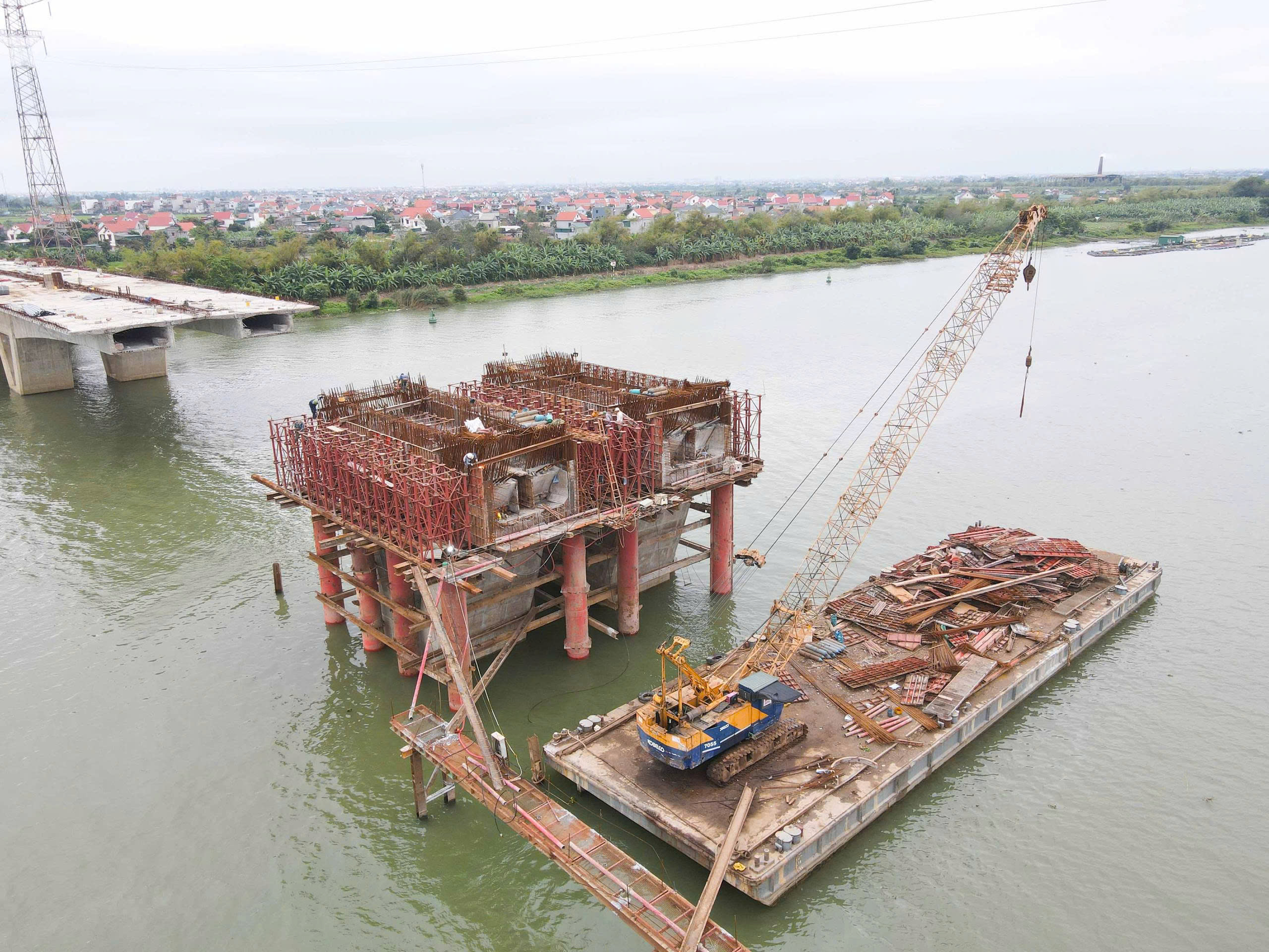 Cầu hơn 2.000 tỷ đồng ở Bắc Ninh tăng tốc thi công về đích- Ảnh 16. Cầu hơn 2.000 tỷ đồng ở Bắc Ninh tăng tốc thi công về đích- Ảnh 16.