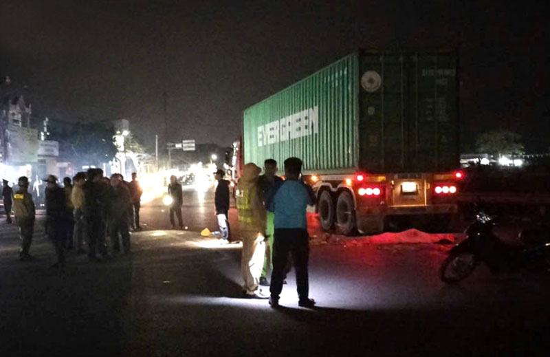 Hiện trường vụ tai nạn thương tâm - Ảnh: Đ.Tùy. Hiện trường vụ tai nạn thương tâm - Ảnh: Đ.Tùy.