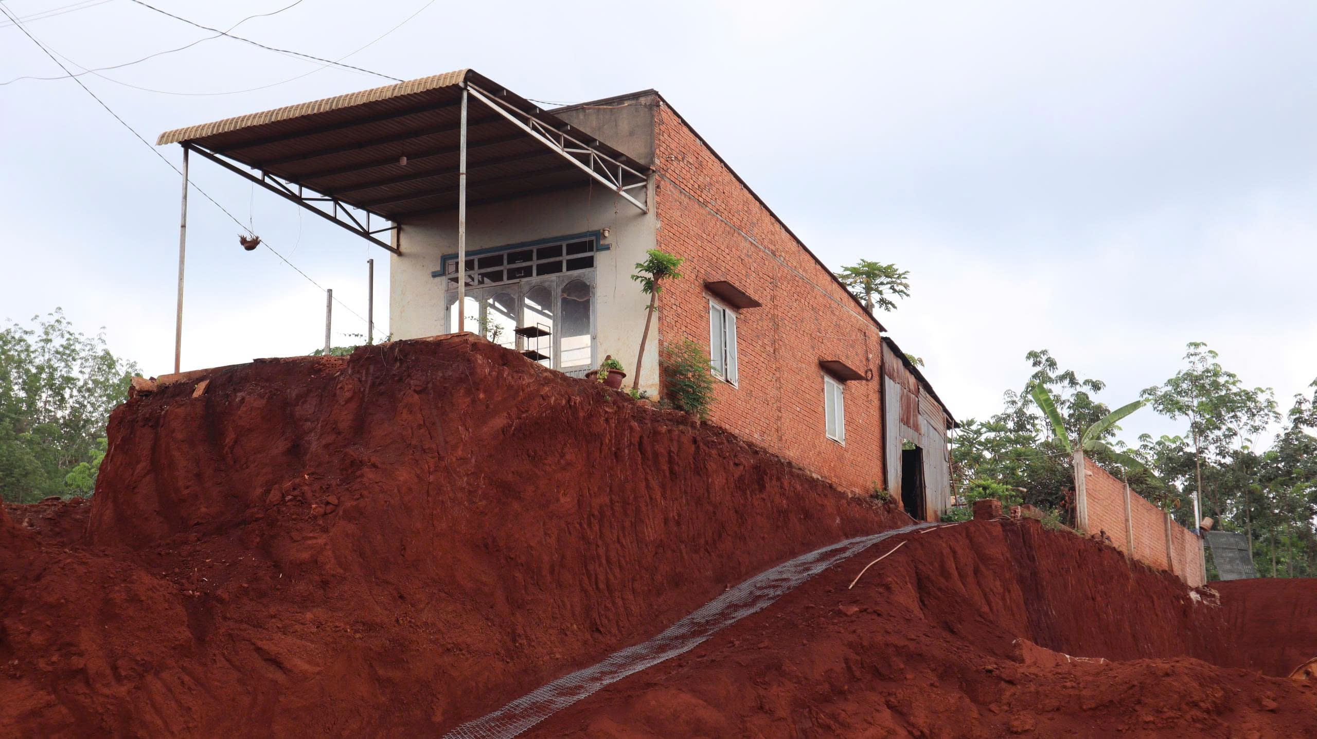 Hỗ trợ tiền tạm cư 6 triệu đồng/tháng cho các hộ dân bị ảnh hưởng do hạ cốt nền ĐT753- Ảnh 1. Hỗ trợ tiền tạm cư 6 triệu đồng/tháng cho các hộ dân bị ảnh hưởng do hạ cốt nền ĐT753- Ảnh 1.