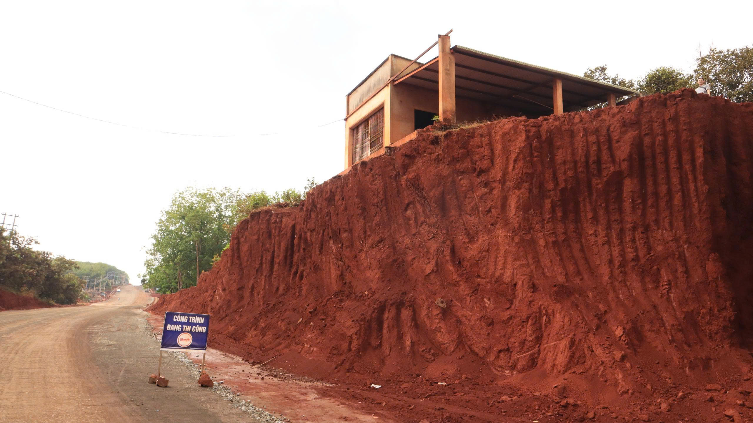 Hỗ trợ tiền tạm cư 6 triệu đồng/tháng cho các hộ dân bị ảnh hưởng do hạ cốt nền ĐT753- Ảnh 3. Hỗ trợ tiền tạm cư 6 triệu đồng/tháng cho các hộ dân bị ảnh hưởng do hạ cốt nền ĐT753- Ảnh 3.