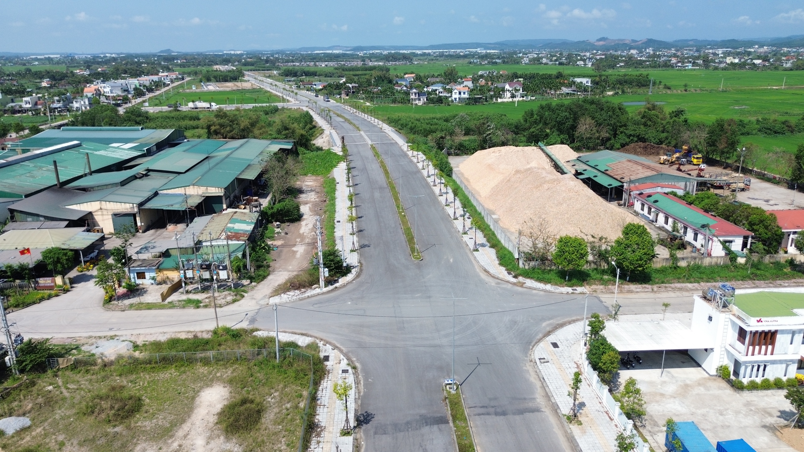 Cận cảnh dự &aacute;n đường gần 700 tỷ đồng ở Quảng Ng&atilde;i dở dang do vướng mặt bằng- Ảnh 5.