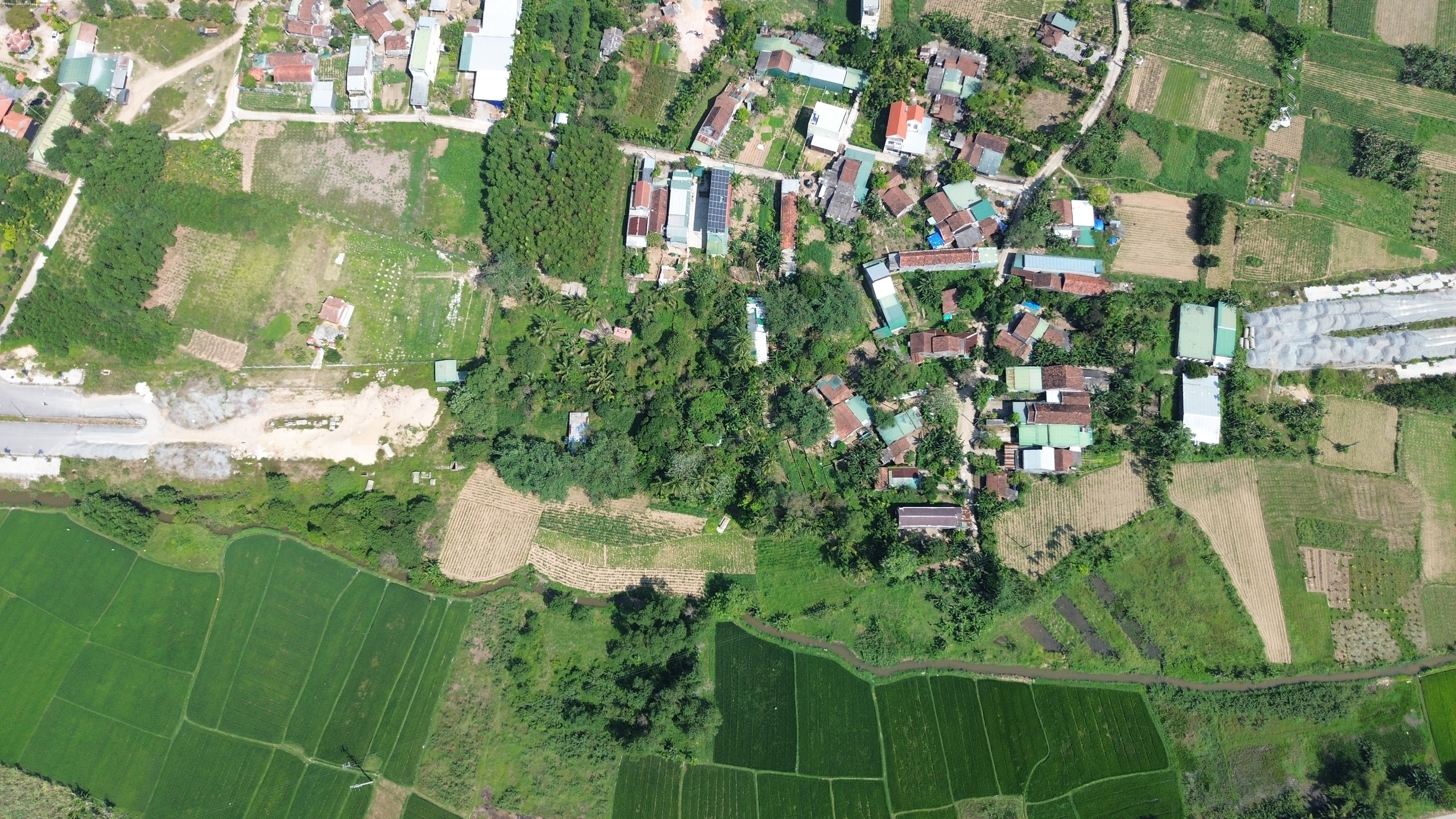 Cận cảnh dự &aacute;n đường gần 700 tỷ đồng ở Quảng Ng&atilde;i dở dang do vướng mặt bằng- Ảnh 9.