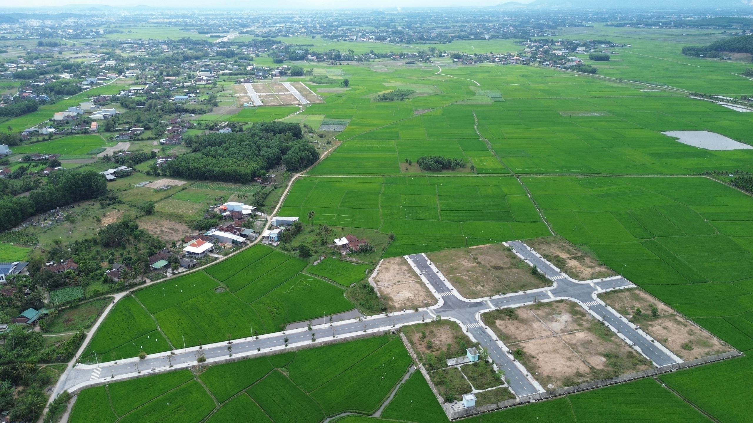 Cận cảnh dự &aacute;n đường gần 700 tỷ đồng ở Quảng Ng&atilde;i dở dang do vướng mặt bằng- Ảnh 16.