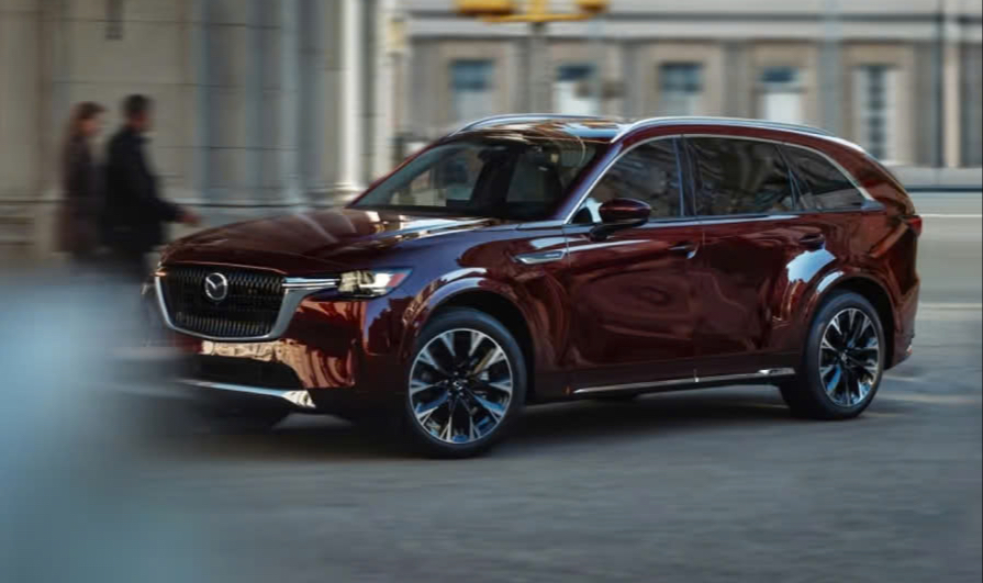 Mazda CX-90 PHEV giá cao hơn 300 triệu so với Lynk & Co 9, có gì khác biệt?- Ảnh 1.