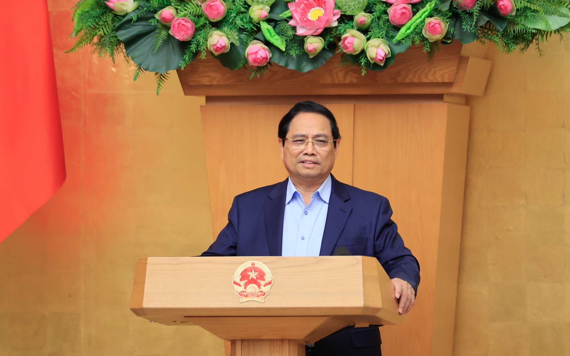 Thị trường bất động sản sẽ "sôi động trong sự thận trọng"- Ảnh 3. Thủ tướng: Kiên định mục tiêu tăng trưởng từ 10% trở lên