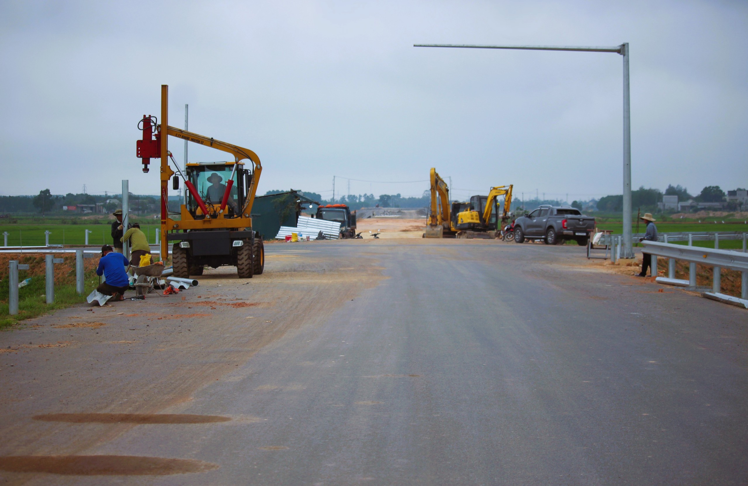 Quảng Trị: Đẩy nhanh dự &aacute;n đường tr&aacute;nh Đ&ocirc;ng H&agrave;, th&aacute;ng 6 nối th&ocirc;ng to&agrave;n tuyến- Ảnh 12.