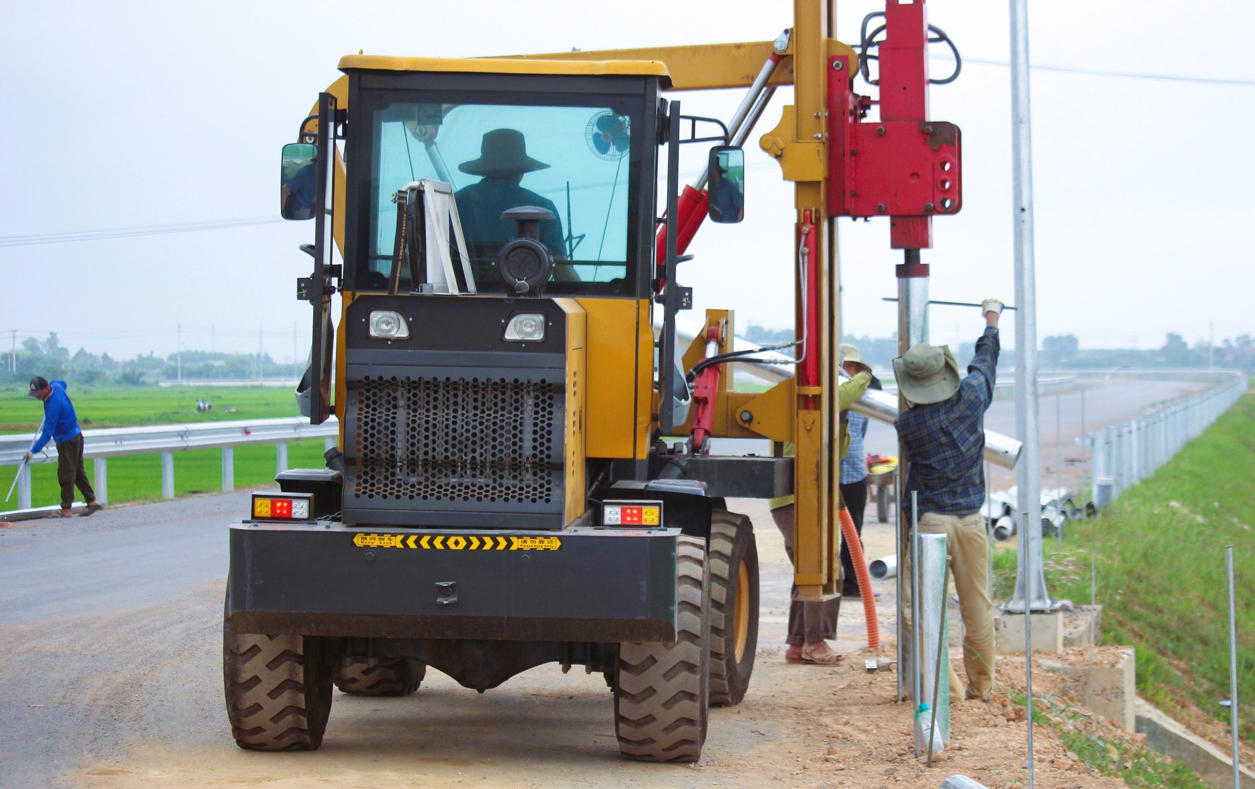 Quảng Trị: Đẩy nhanh dự &aacute;n đường tr&aacute;nh Đ&ocirc;ng H&agrave;, th&aacute;ng 6 nối th&ocirc;ng to&agrave;n tuyến- Ảnh 2.