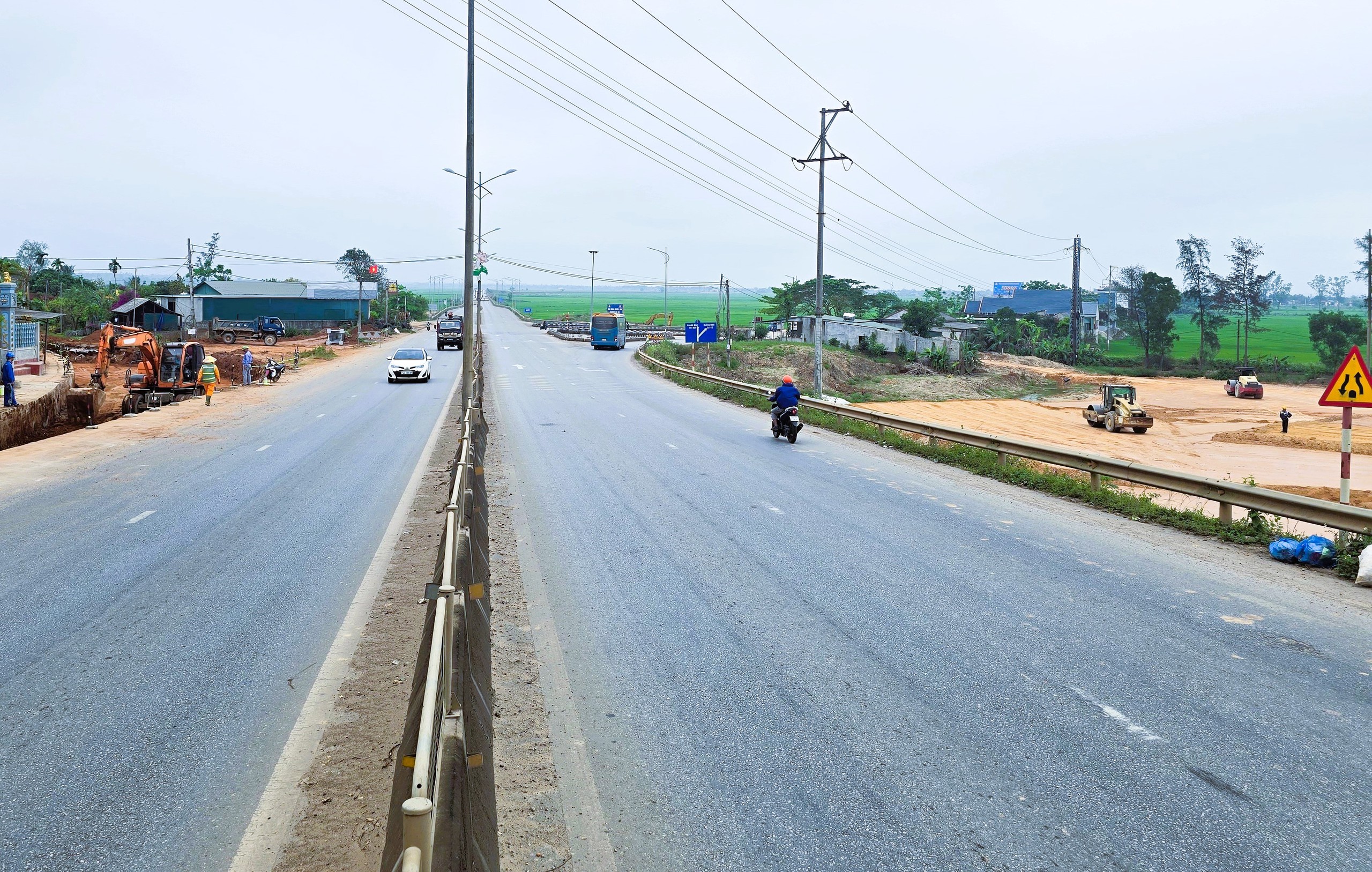 Quảng Trị: Đẩy nhanh dự &aacute;n đường tr&aacute;nh Đ&ocirc;ng H&agrave;, th&aacute;ng 6 nối th&ocirc;ng to&agrave;n tuyến- Ảnh 8.
