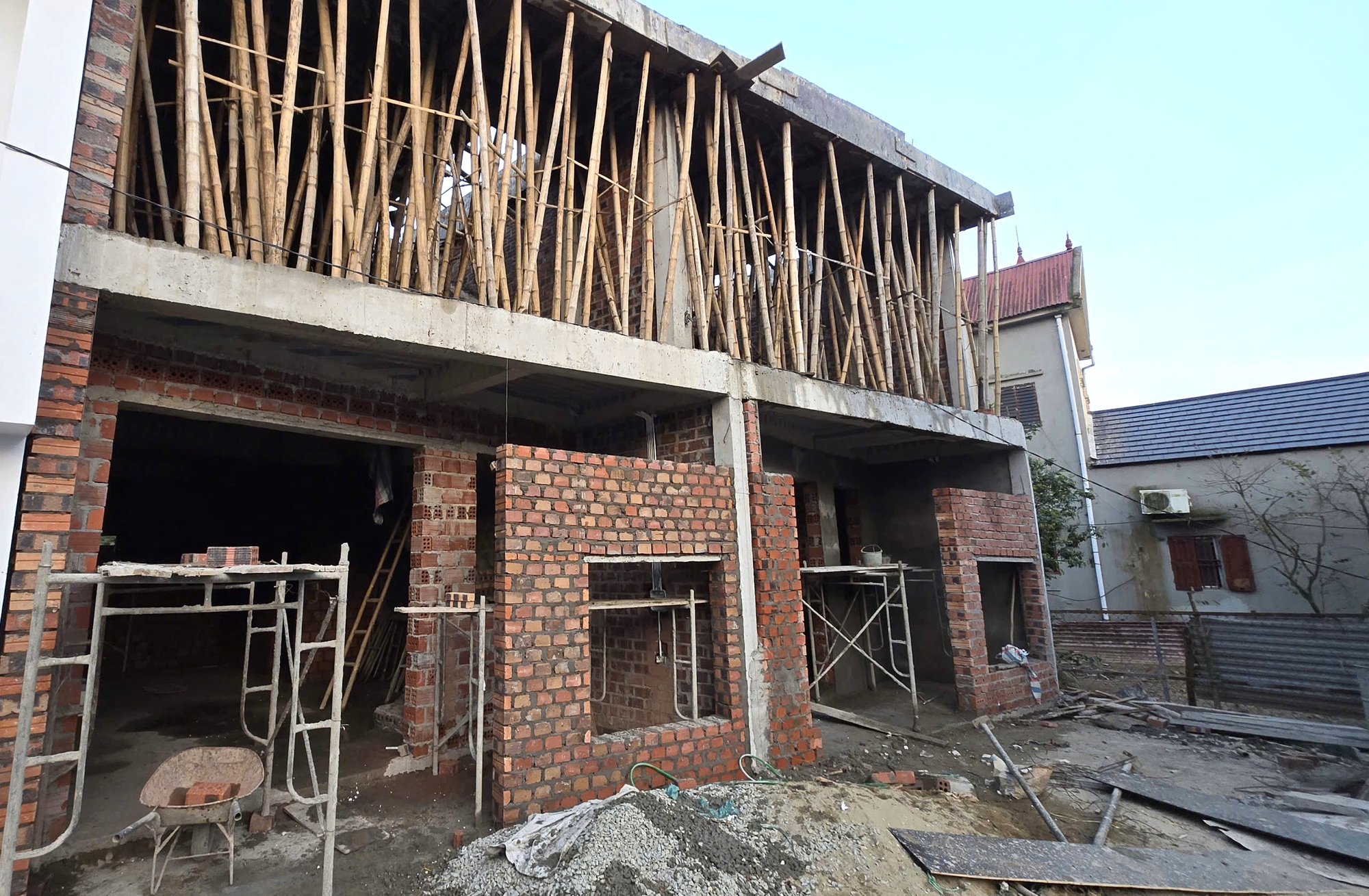 Nghệ An: Thiếu thợ x&acirc;y dựng, nhiều c&ocirc;ng tr&igrave;nh nh&agrave; ở phải thi c&ocirc;ng cầm chừng- Ảnh 3.