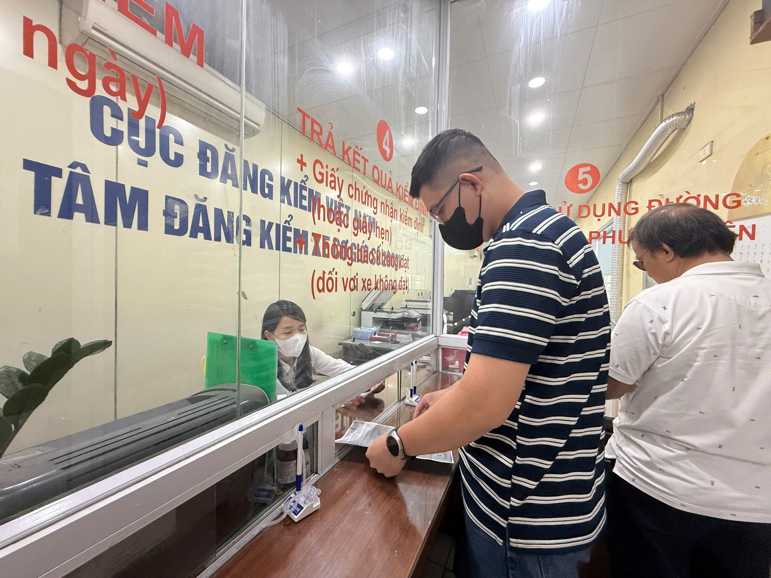 Vì sao chủ xe không tra cứu được giấy chứng nhận đăng kiểm điện tử dù đạt kiểm định?- Ảnh 2. Vì sao chủ xe không tra cứu được giấy chứng nhận đăng kiểm điện tử dù đạt kiểm định?- Ảnh 2.