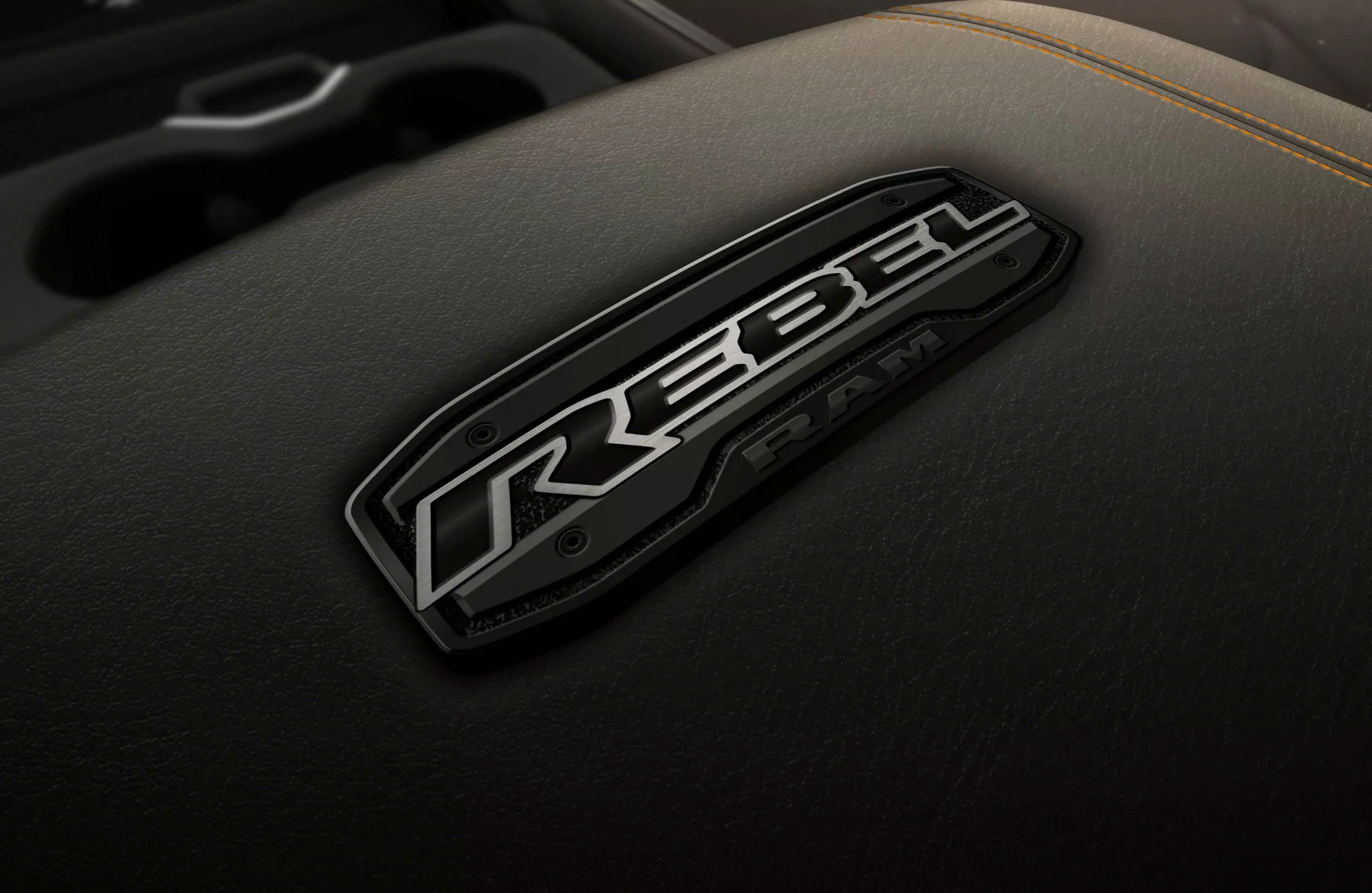 Ram 2500 ra mắt gói độ nhân dịp "trăng máu"- Ảnh 3.