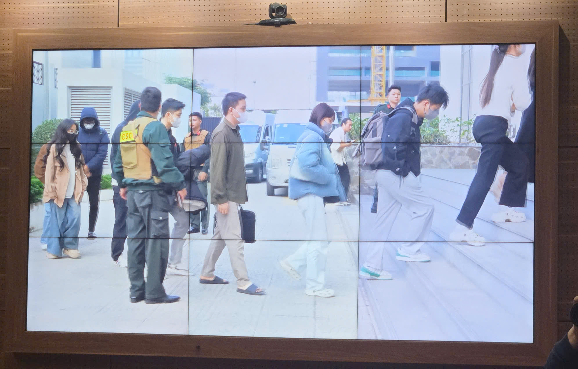 H&igrave;nh ảnh cảnh s&aacute;t bắt giữ đường d&acirc;y li&ecirc;n quan hệ thống "X&ocirc;i Lạc TV"- Ảnh 3.