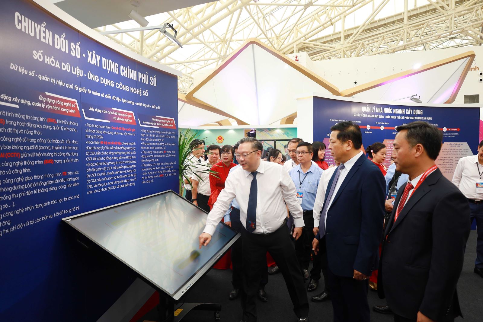 Khung kiến tr&uacute;c số Bộ X&acirc;y dựng phi&ecirc;n bản 4.0 ho&agrave;n to&agrave;n ph&ugrave; hợp với y&ecirc;u cầu ph&aacute;t triển chung của quốc gia, Ch&iacute;nh phủ v&agrave; Bộ X&acirc;y dựng trong giai đoạn từ nay đến 2030.