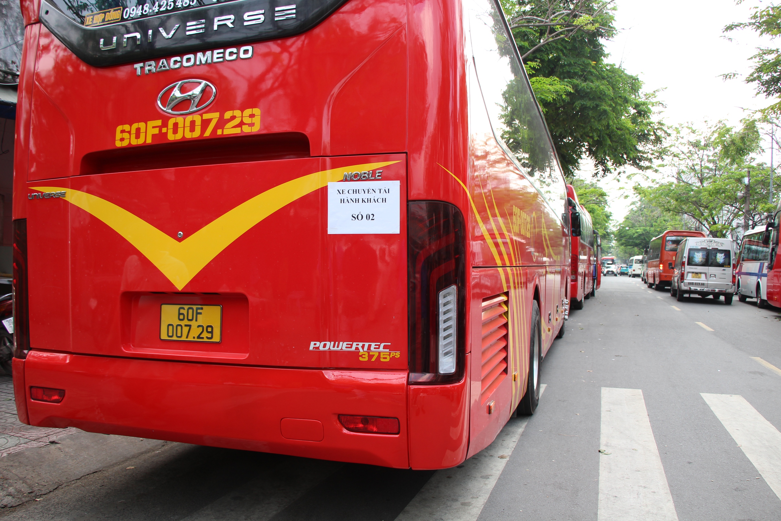 Ga Bi&ecirc;n H&ograve;a tất bật trung chuyển h&agrave;nh kh&aacute;ch sau sự cố cầu Ghềnh- Ảnh 7.