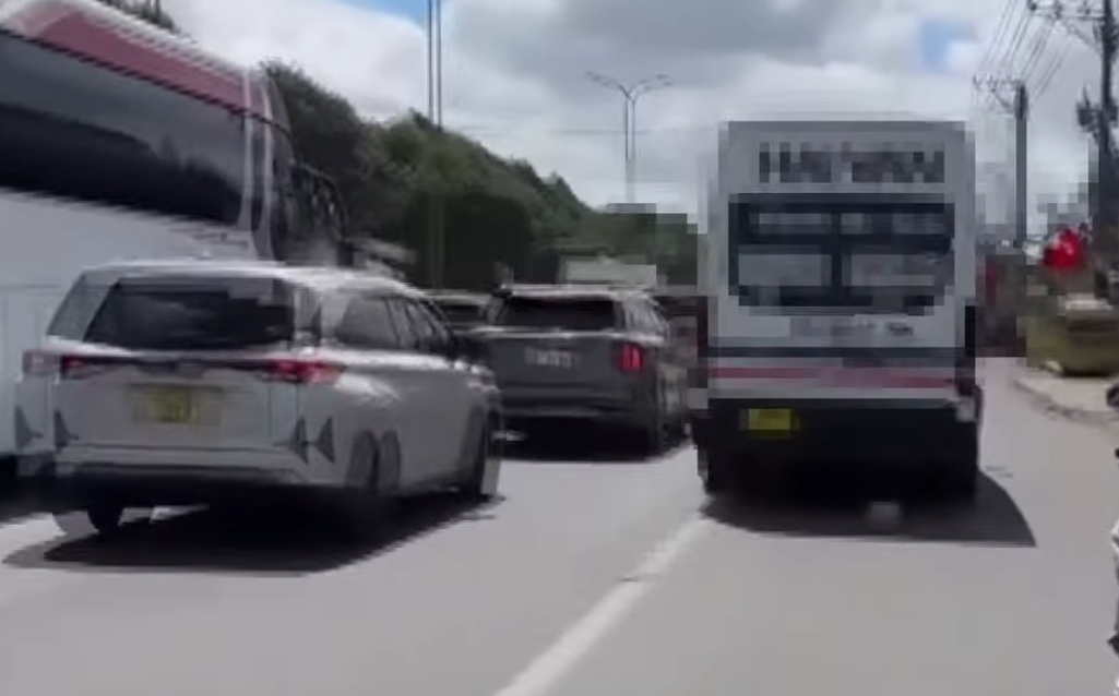 Đồng Nai: CSGT xử phạt 3 t&agrave;i xế từ clip do người d&acirc;n cung cấp- Ảnh 2.