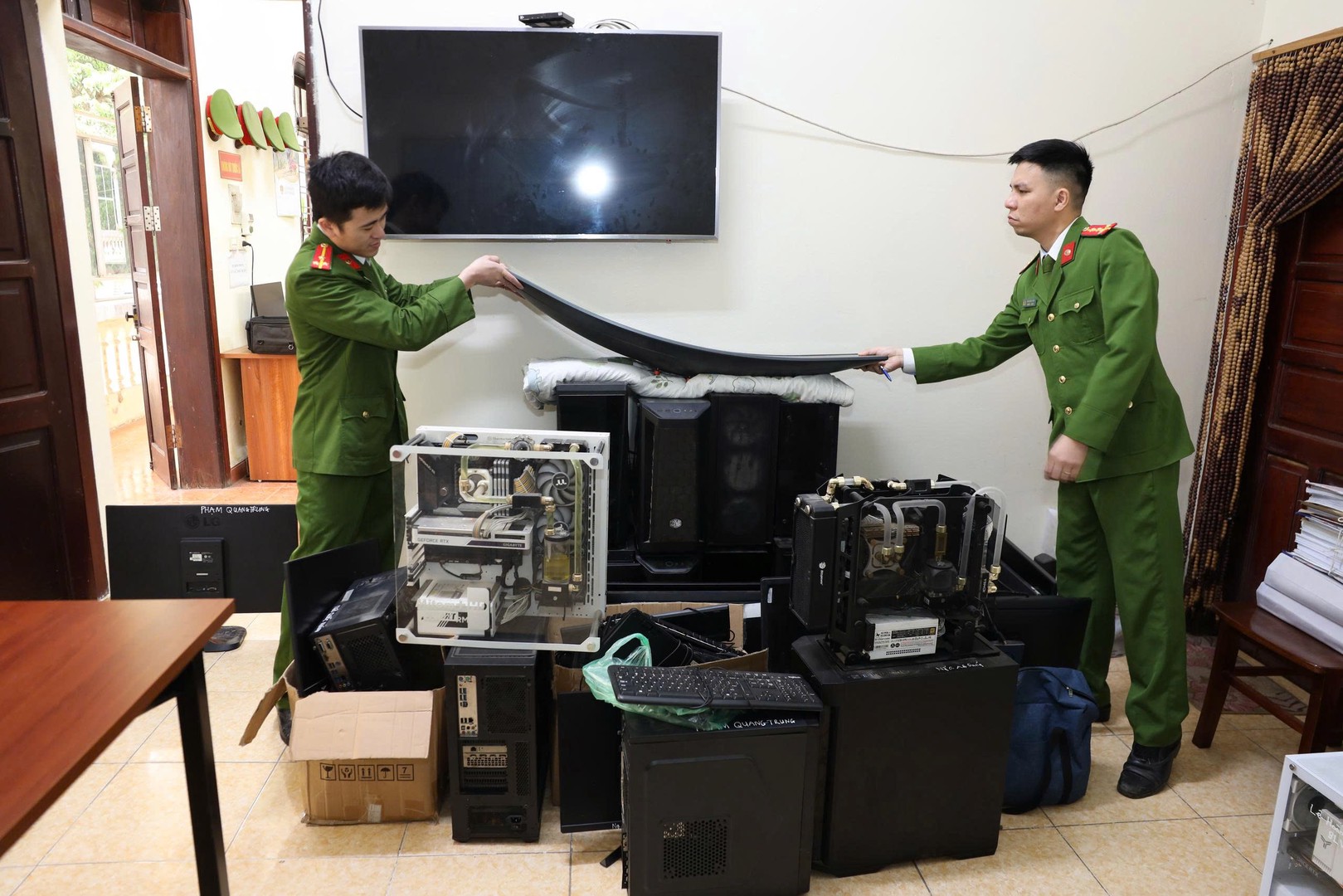 Vụ "X&ocirc;i Lạc TV": Đ&atilde; khởi tố 38 bị can, thu giữ khối t&agrave;i sản hơn 300 tỷ đồng- Ảnh 2.