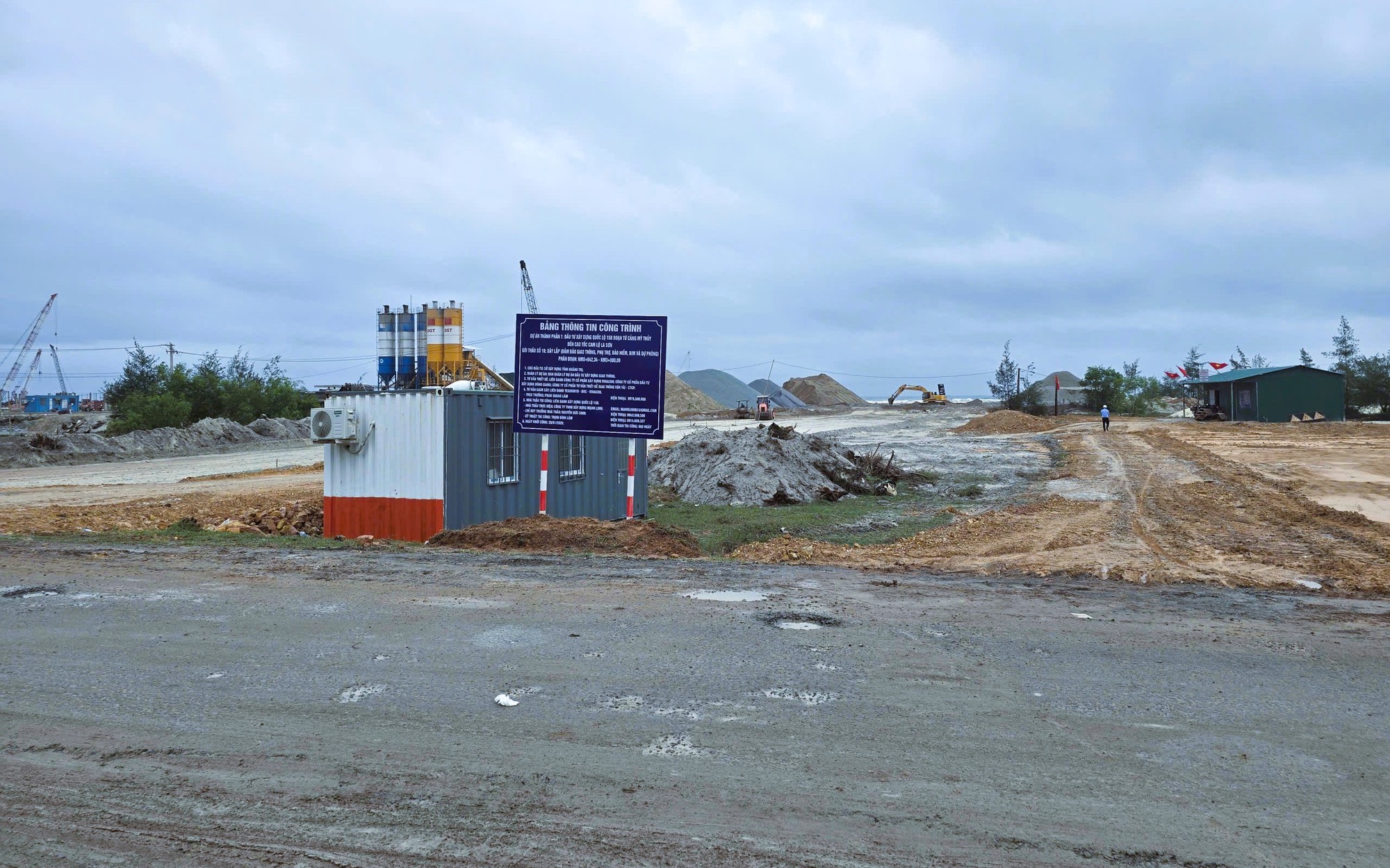 Quảng Trị: Khoanh định mỏ đ&aacute; phục vụ thi c&ocirc;ng dự &aacute;n QL15D, mở rộng cao tốc Cam Lộ - La Sơn