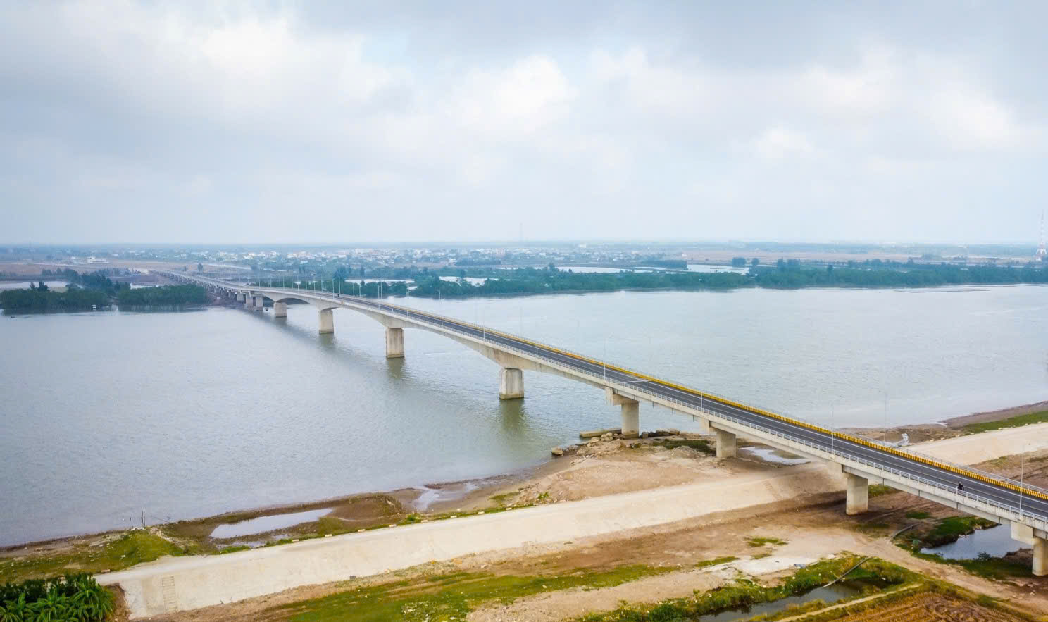 Đường ven biển hơn 3.300 tỷ đồng mở kh&ocirc;ng gian ph&aacute;t triển mới cho Ninh B&igrave;nh- Ảnh 3.