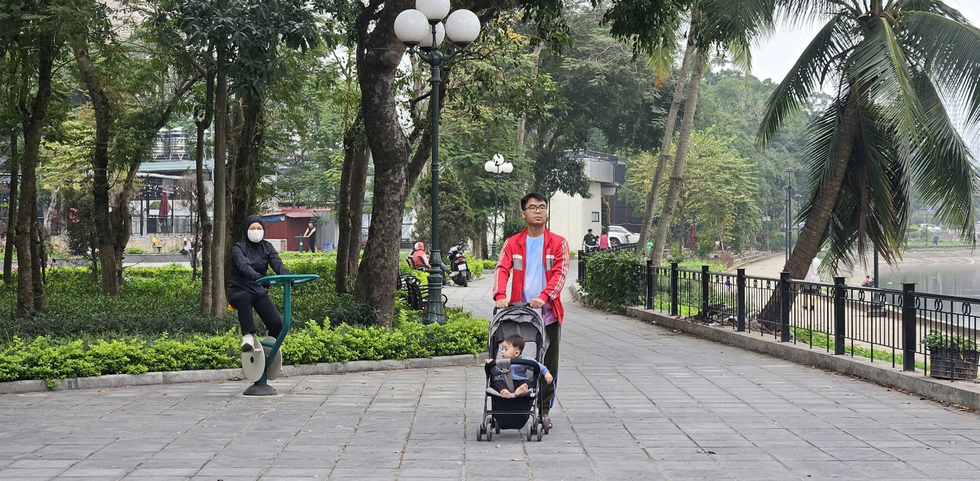 C&ocirc;ng vi&ecirc;n Bắc Linh Đ&agrave;m &ldquo;thay &aacute;o mới&rdquo;, trở th&agrave;nh điểm hẹn xanh của cư d&acirc;n- Ảnh 6.