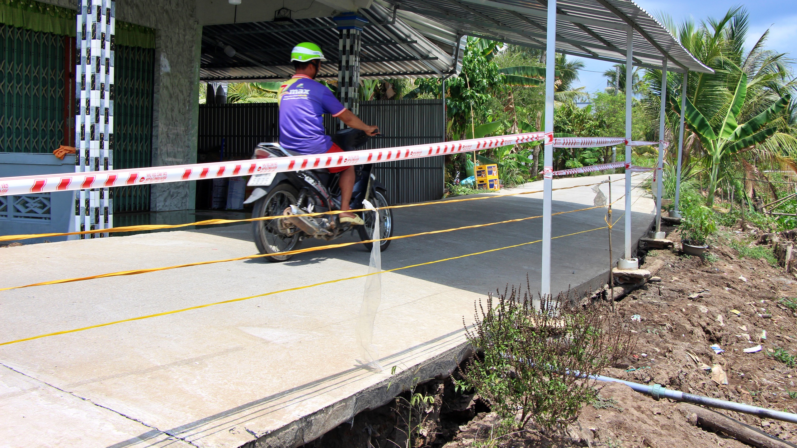 Cà Mau: Chủ động nguồn nước, hạn chế sụt lún chia cắt giao thông mùa khô- Ảnh 3. Cà Mau: Chủ động nguồn nước, hạn chế sụt lún chia cắt giao thông mùa khô- Ảnh 3.