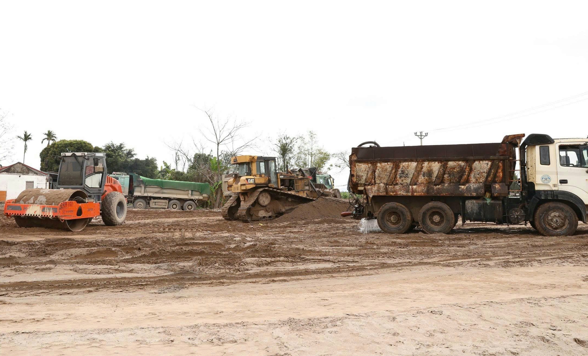 Dồn lực thi c&ocirc;ng cao tốc Ninh B&igrave;nh - Hải Ph&ograve;ng, phấn đấu ho&agrave;n th&agrave;nh v&agrave;o cuối năm 2026- Ảnh 2.