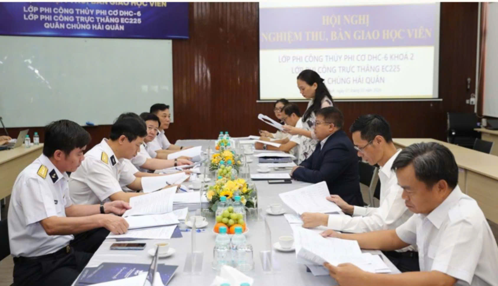 20 học vi&ecirc;n ho&agrave;n th&agrave;nh đ&agrave;o tạo phi c&ocirc;ng Hải qu&acirc;n- Ảnh 7.