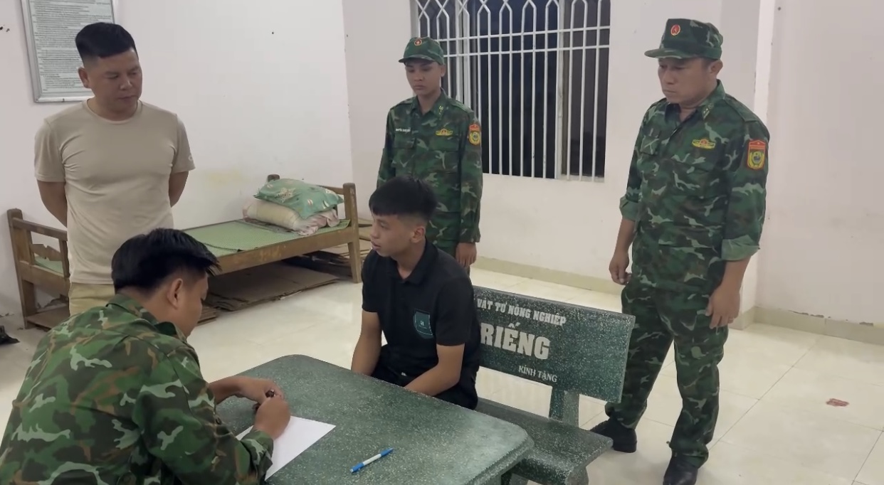 Truy bắt nghi phạm giết người ở TP.HCM trốn sang Campuchia, sa lưới tại khu casino- Ảnh 1.