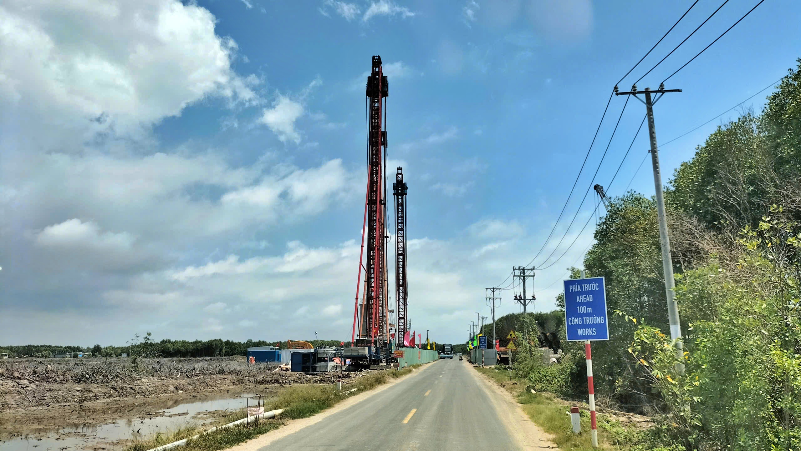 Gỡ kh&oacute; nguồn vật liệu cho c&aacute;c dự &aacute;n trọng điểm tại C&agrave; Mau- Ảnh 1.