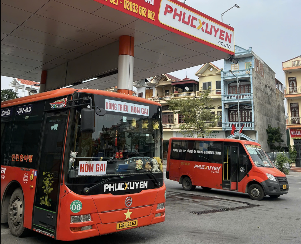 Giá xăng dầu lập “đỉnh”, doanh nghiệp vận tải rục rịch tăng giá vé- Ảnh 1. Giá xăng dầu lập “đỉnh”, doanh nghiệp vận tải rục rịch tăng giá vé- Ảnh 1.