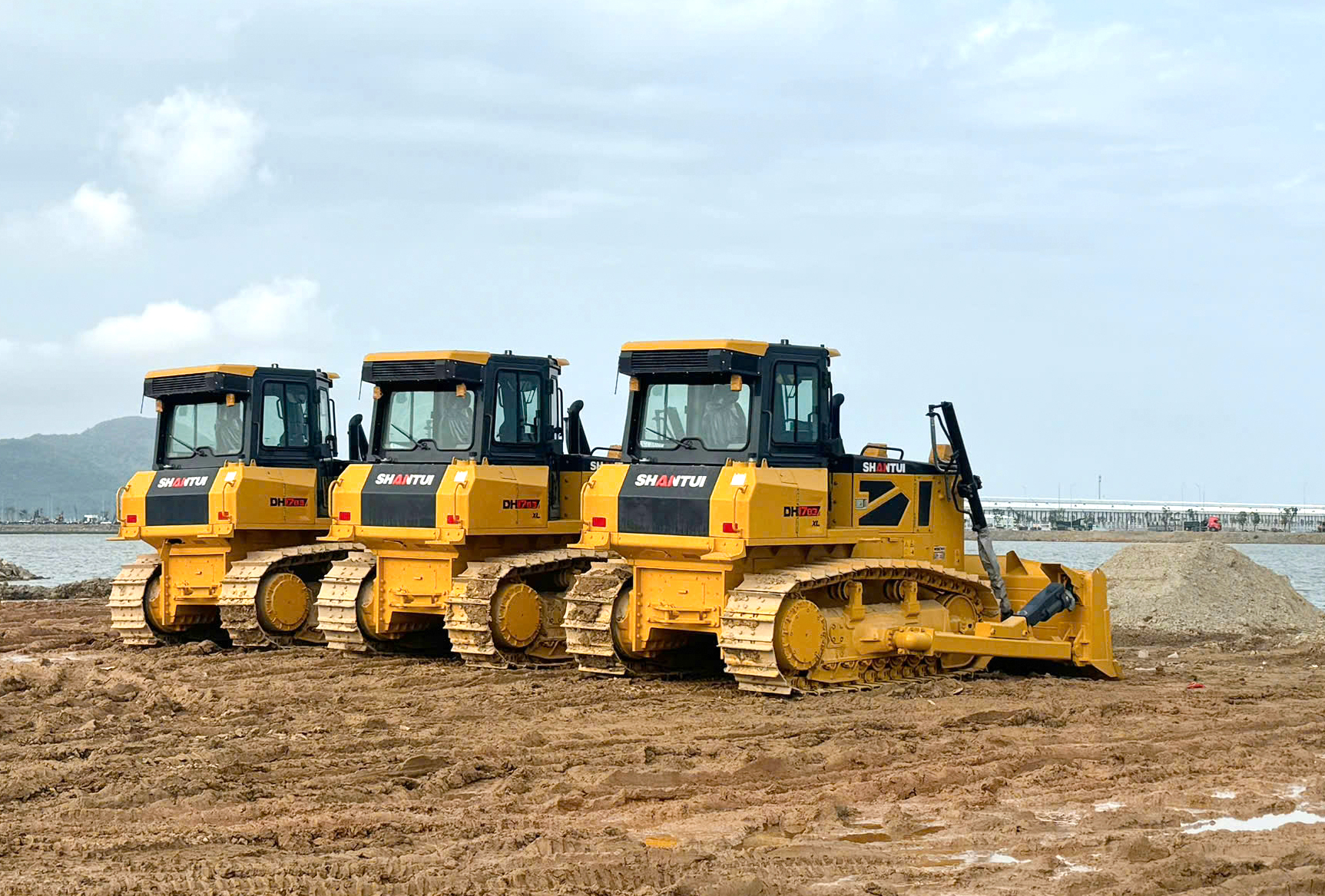 Doanh nghiệp gồng m&igrave;nh xoay trở khi gi&aacute; xăng dầu li&ecirc;n tục tăng- Ảnh 2.