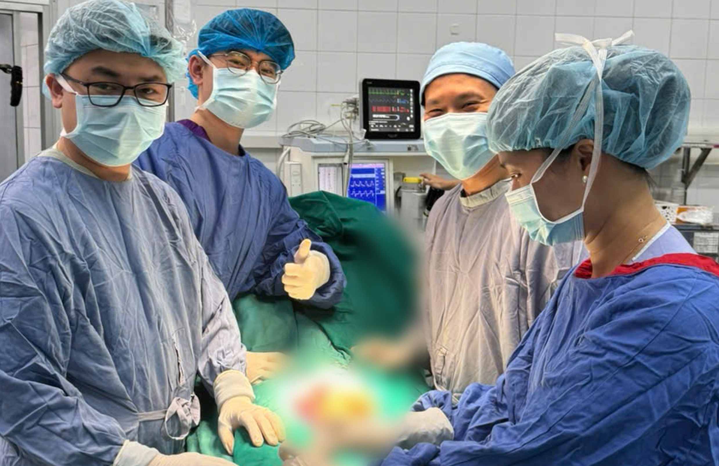 Cấp cứu trong giờ "vàng" cứu người đàn ông 42 tuổi- Ảnh 1. Cấp cứu trong giờ "vàng" cứu người đàn ông 42 tuổi- Ảnh 1.