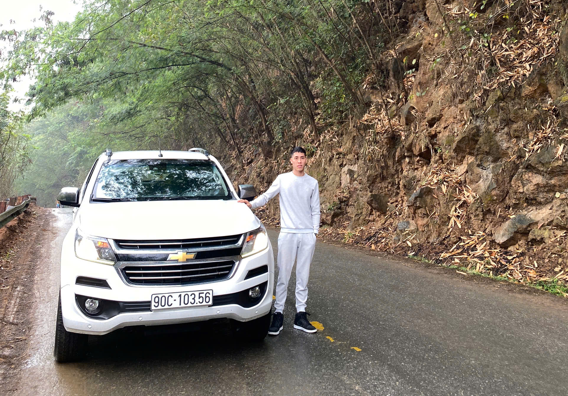 Ô tô điện đổ đèo có an toàn hơn xe xăng?- Ảnh 2.