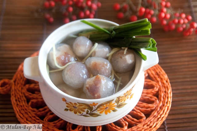 chè thịt heo quay với vị mặn ngọt - món hấp dẫn vớ