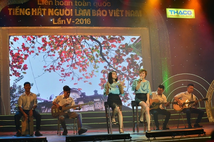 Liên khúc Hà Nội mùa thu - Liên chi hội N